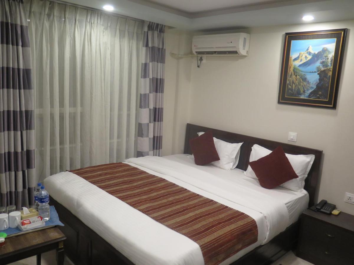 Hotel Pipal Tree Kathmandu Exterior foto